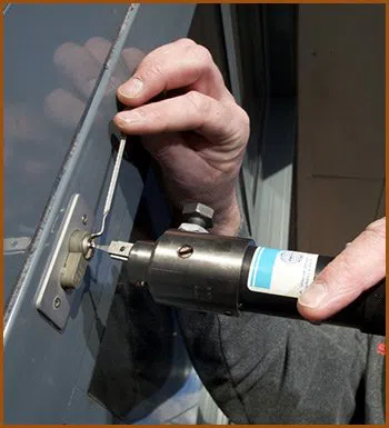 Interstate Locksmith Shop Indianapolis, IN 317-975-2112 - 11-commercial-locksmith-service